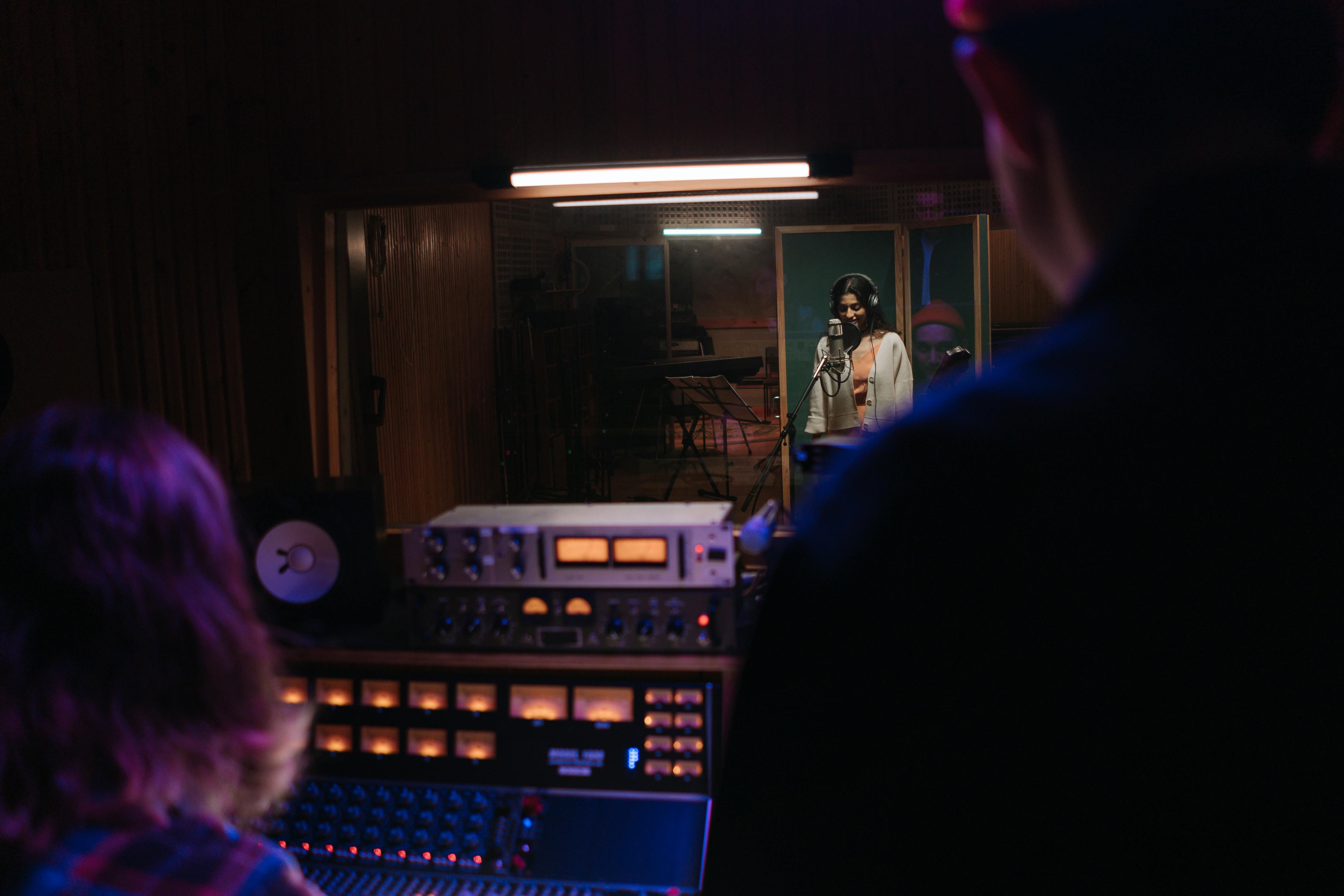 With the rise of affordable recording gear and user-friendly software, many artists today wonder: Can I mix my own music?